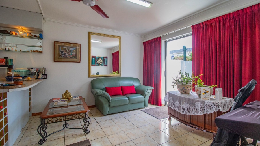 3 Bedroom Property for Sale in Plumstead Western Cape